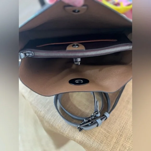 Coach C2590 Willow Shoulder Bag in colorblock polished pebble leather - Picture 5 of 7